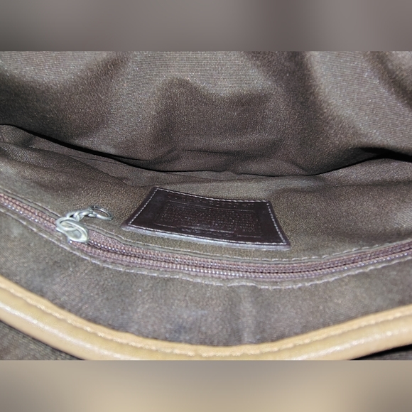 Vintage Coach Small Tan Soho Handbag - Picture 10 of 11